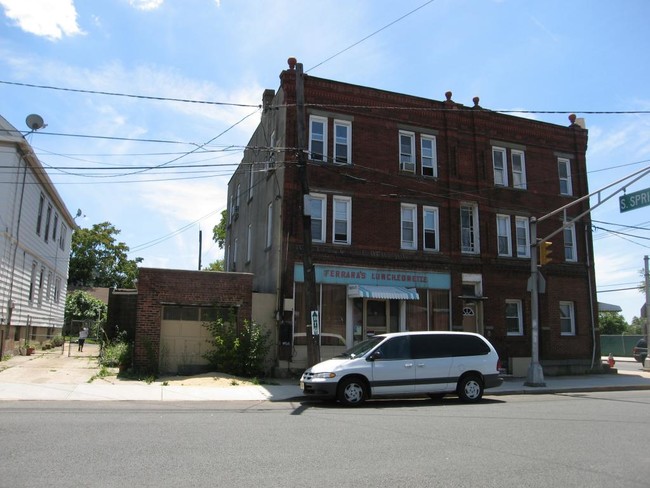 Building Photo - 336-338 South St