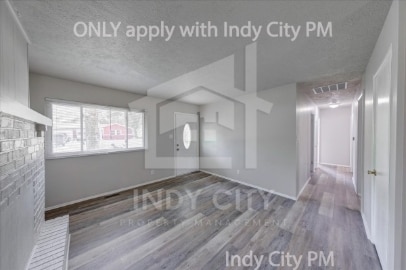 Foto del edificio - 7838 Ridgewood Dr