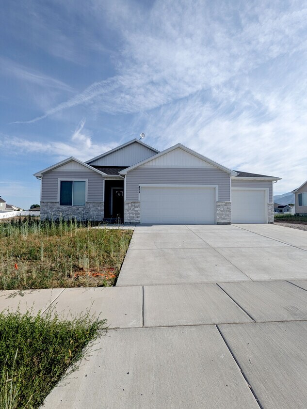 471 E 600 S, Hyrum, UT 84319 House for Rent in Hyrum, UT