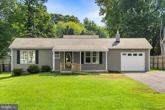 Building Photo - 68 Dale Dr