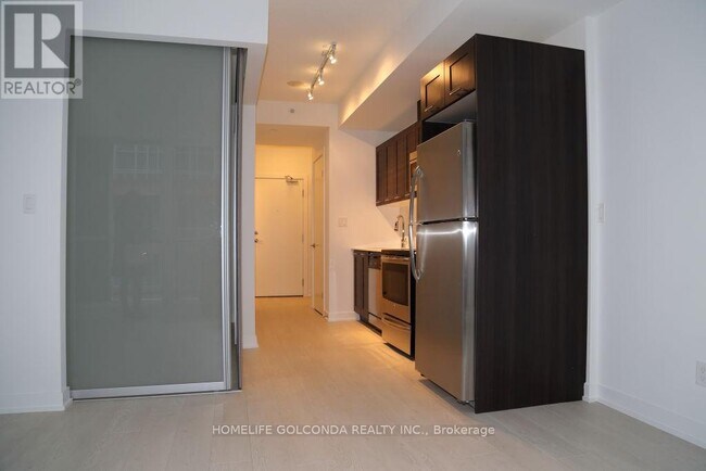 Building Photo - 20 Bruyeres Mews