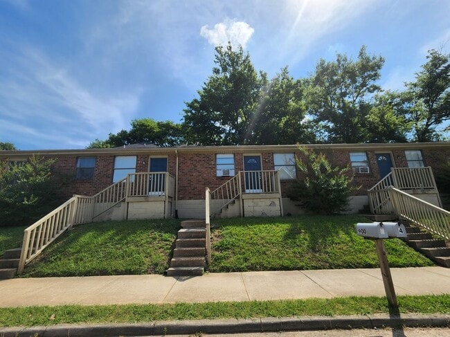 Building Photo - 900 Shelby Ave