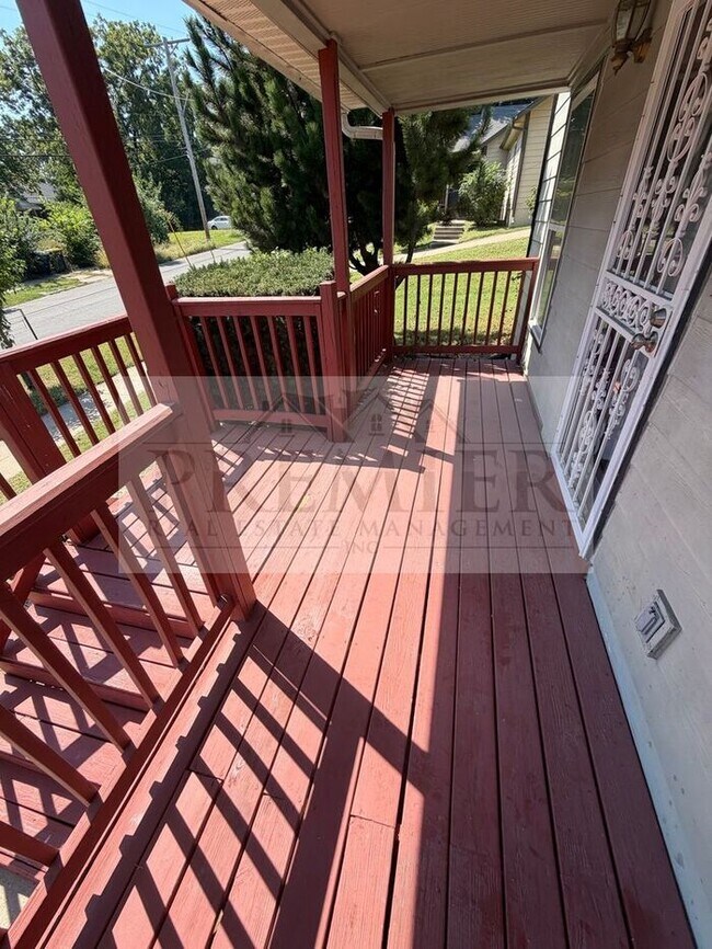 Foto del edificio - 1610 E 37th St