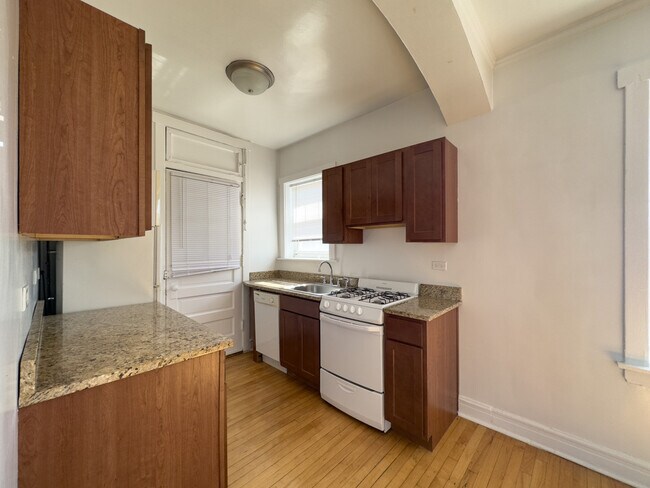Foto del edificio - 4402 N Rockwell St