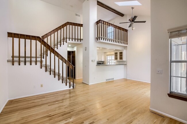 Building Photo - Southpark II Townhouse Available for Rent
