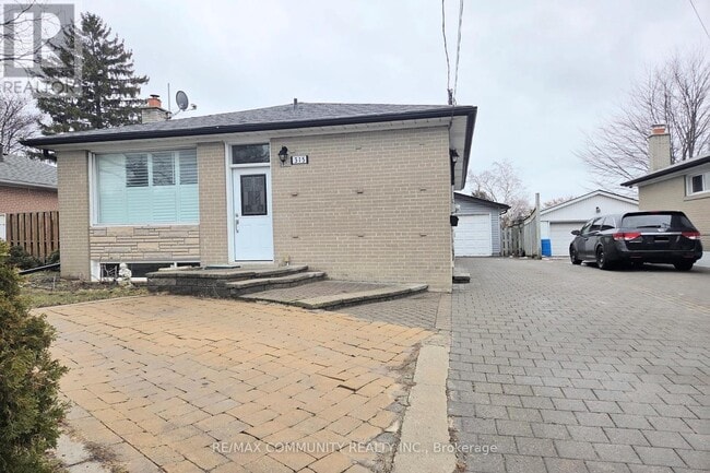 Building Photo - 315 Rossland Rd W