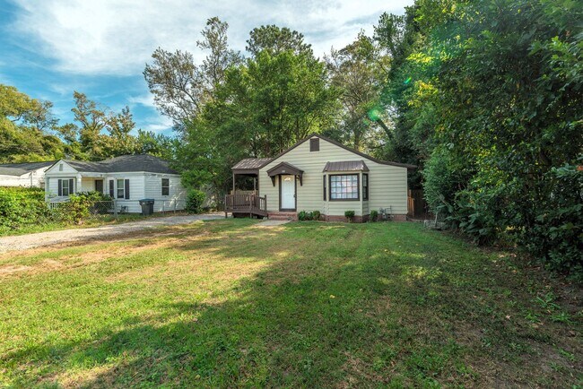 Building Photo - $1,200 - 3 bed/2 bath house for rent in Midtown Augusta, with fenced back yard