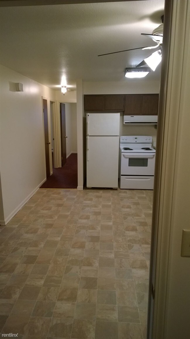 Building Photo - 1341 E Highland Ave