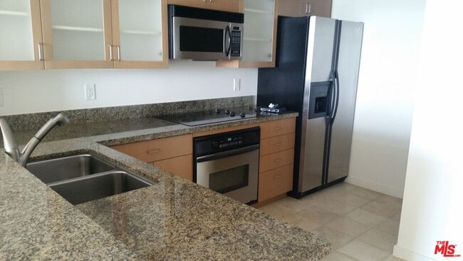 Foto del edificio - 13700 Marina Pointe Dr