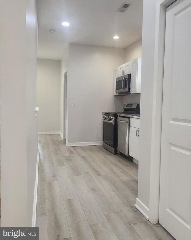 Building Photo - 2230 Christian St