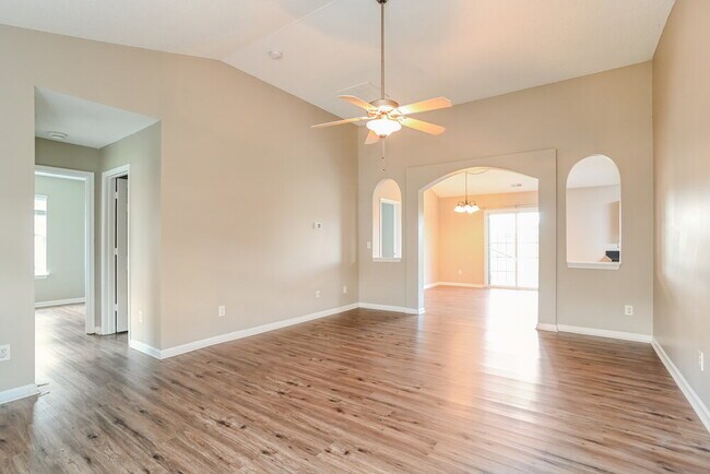 Foto del edificio - 209 Glencroft Dr