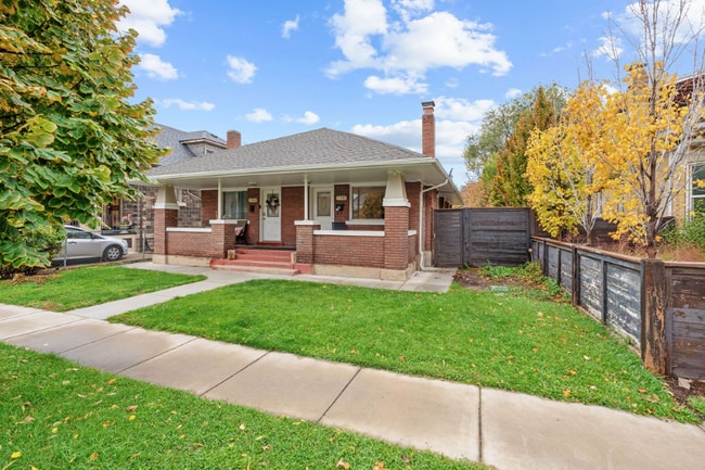 Photo - 1086 S Lk St Townhome