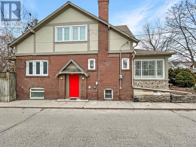 Photo du bâtiment - 80 Courcelette Rd