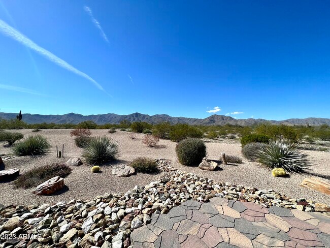 Foto del edificio - 8628 N Pierre Ct