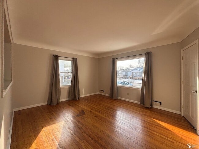 Building Photo - 1273 Lindbergh St