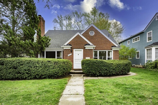 Building Photo - 1616 Morton Ave