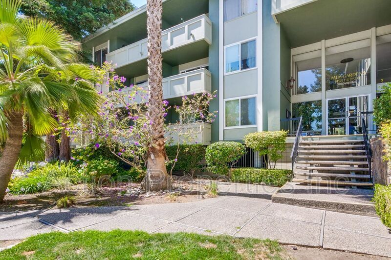 Foto principal - 1458 Hudson St