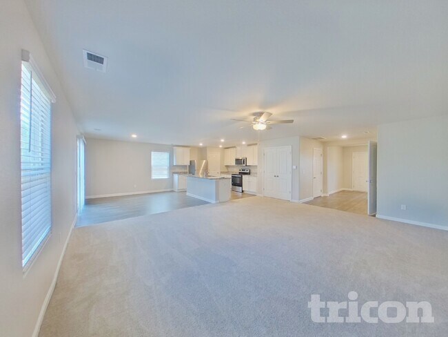 Foto del edificio - 4003 Reinfield Dr