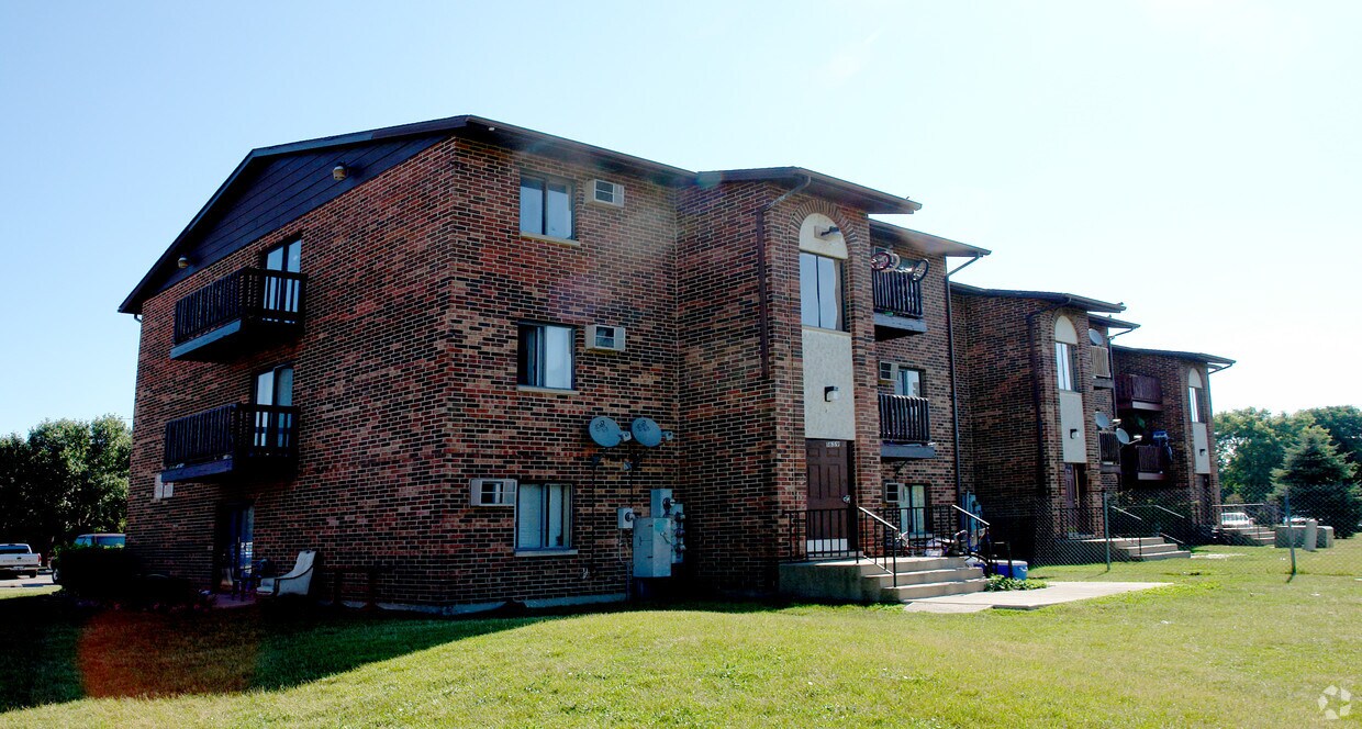 Foto del edificio - 1859 Green Ln N