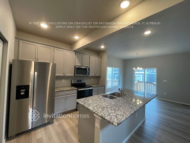 Foto del edificio - 11256 House Finch Ln