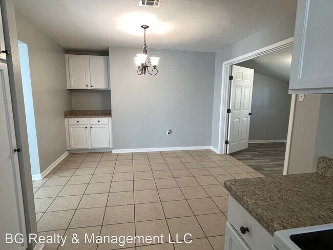 Building Photo - 3 br, 1 bath House - 2329 S Roosevelt St