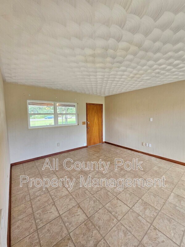 Foto del edificio - 3536 Knights Station Rd