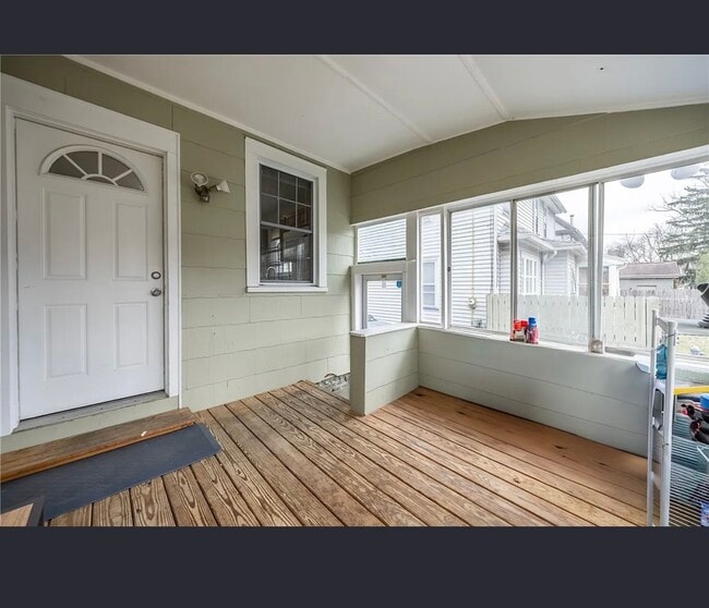 Foto del edificio - 231 Brooks Ave