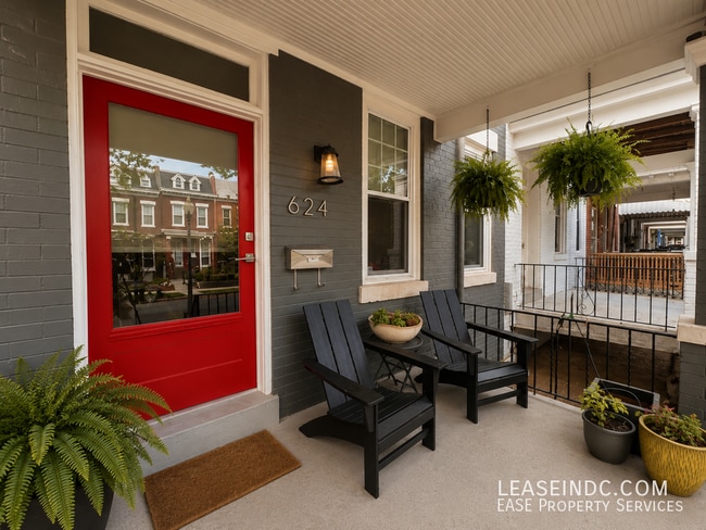 Photo - 624 Lamont Street NW- House
