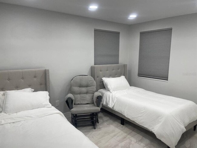 Building Photo - 180 Citra St