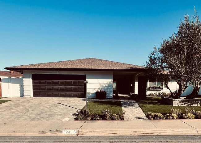 Foto del edificio - Renovated Rancho Bernardo 55+ Community 2 Bedroom 2 Bathroom Home