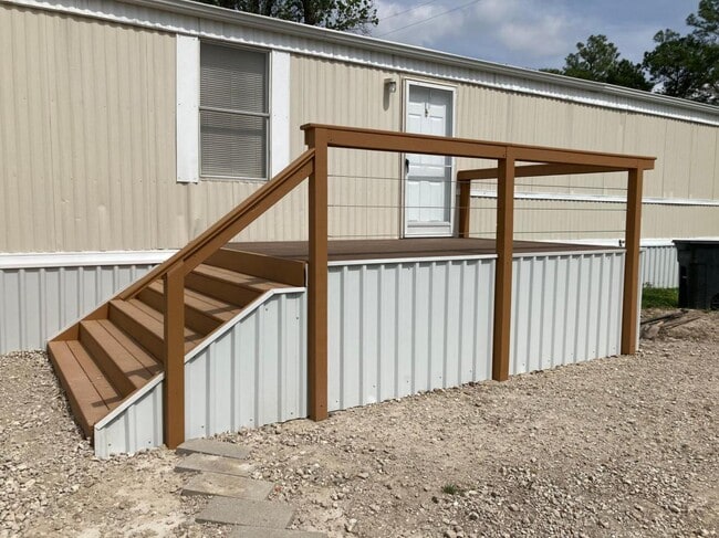 Building Photo - 2715 Frick Rd