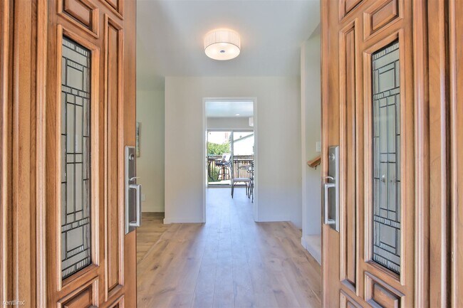 Foto del edificio - 4 br, 2.5 bath House - 809 Colleen Drive