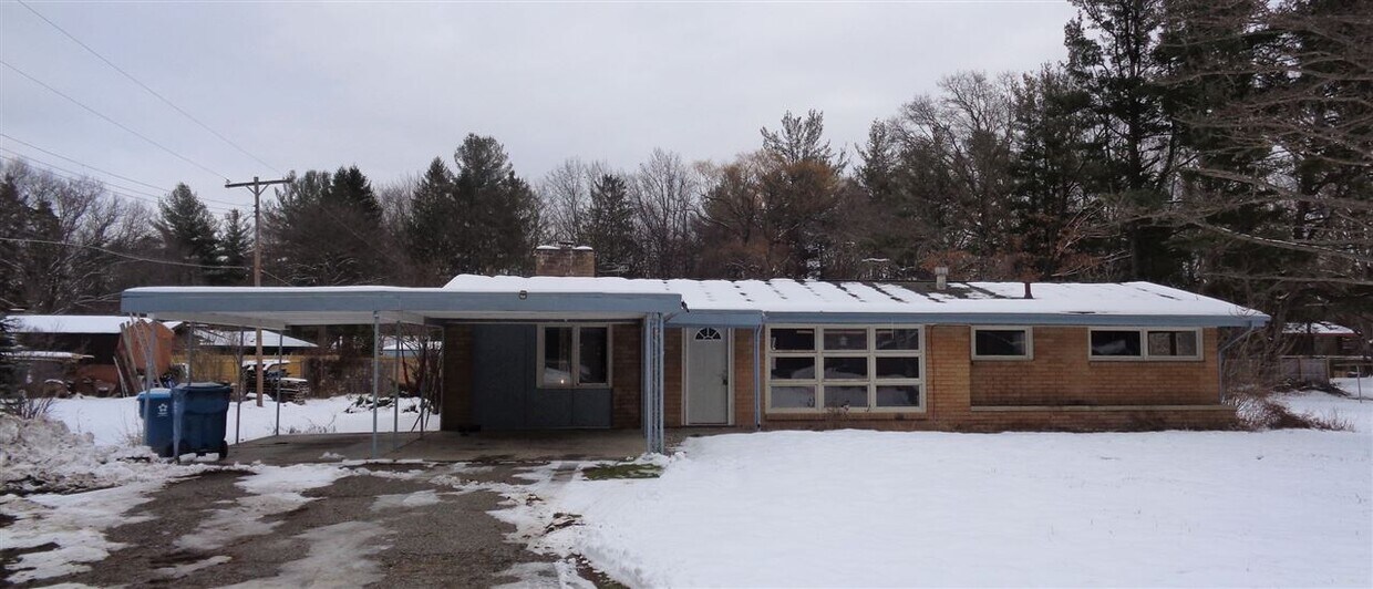 Primary Photo - 99 S Sandow Rd