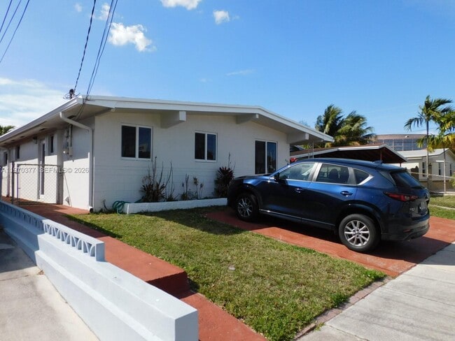 Foto del edificio - 620 NW 58th Ct