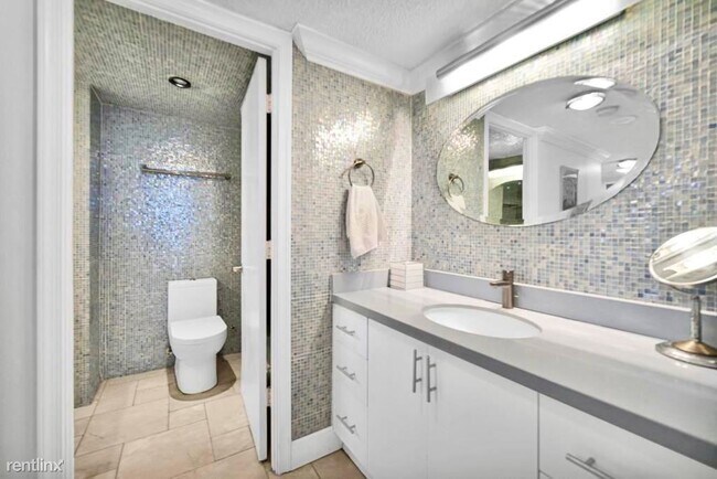 Foto del edificio - 1 br, 1 bath Condo - 2301 Collins Ave Apt ...