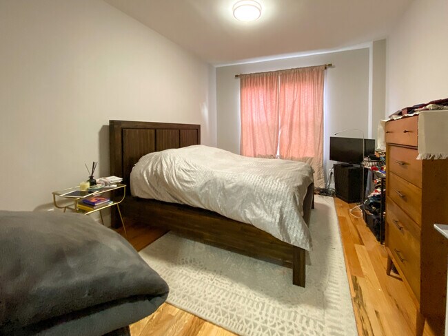 Foto del edificio - 1815 Beverley Rd