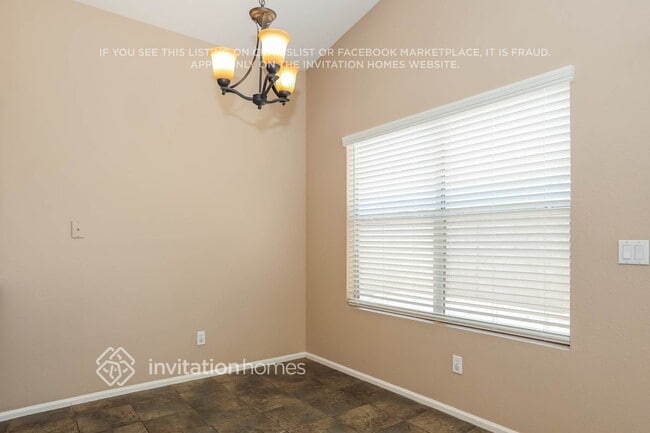 Foto del edificio - 2626 S 156th Ave