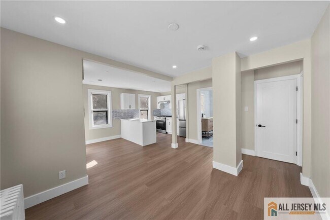 Foto del edificio - 1608 Brunswick Ave