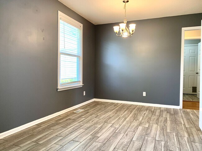 Foto del edificio - 212 Bradley Ct