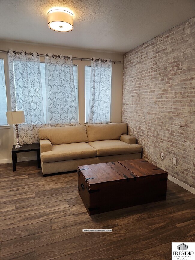 Building Photo - 171 N 450 W