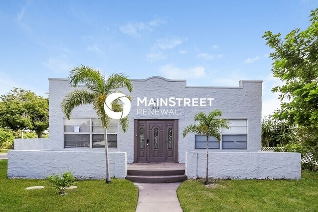 Foto del edificio - 3 Bedroom Pet-Friendly Home in West Palm Beach, FL with Main Street Renewal