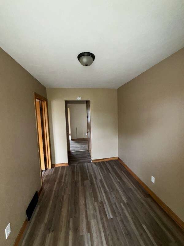 Building Photo - 818 Phillips Ave