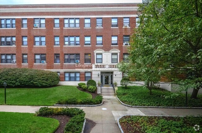Building Photo - 137 Englewood Ave