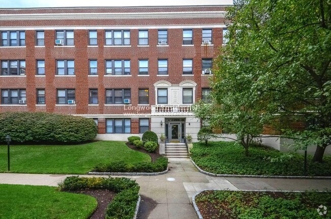 Building Photo - 137 Englewood Ave