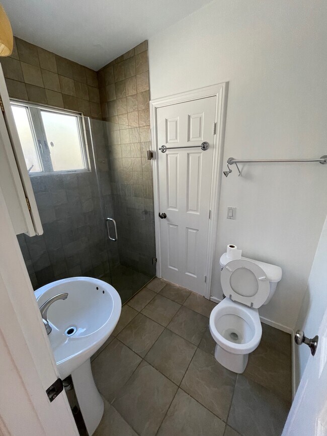 Bathroom - 514 E Calle Roca