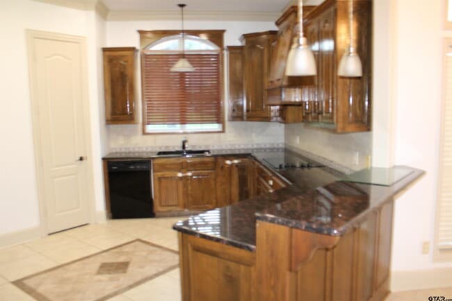 Foto del edificio - 3826 Woods Blvd