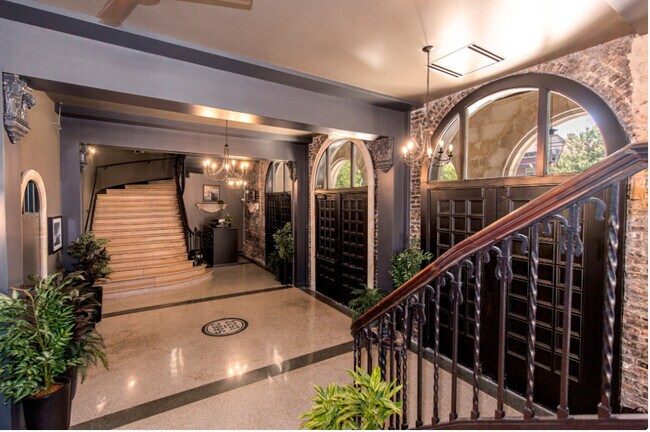 Foto del edificio - 5029 N Kenmore Ave