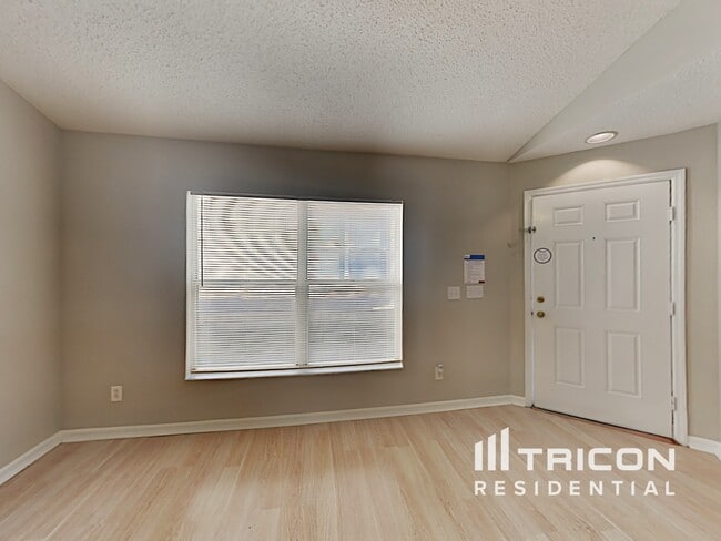 Building Photo - 723 Cape Cod Cir