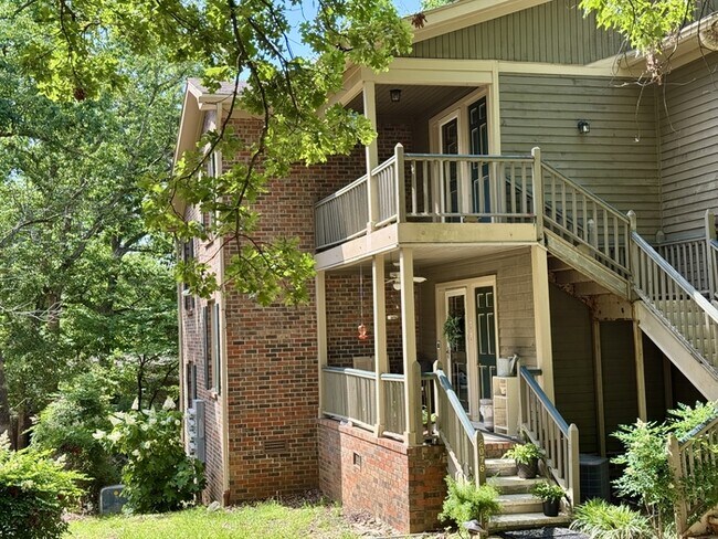 Foto del edificio - 2080 Woodlawn Dr SW