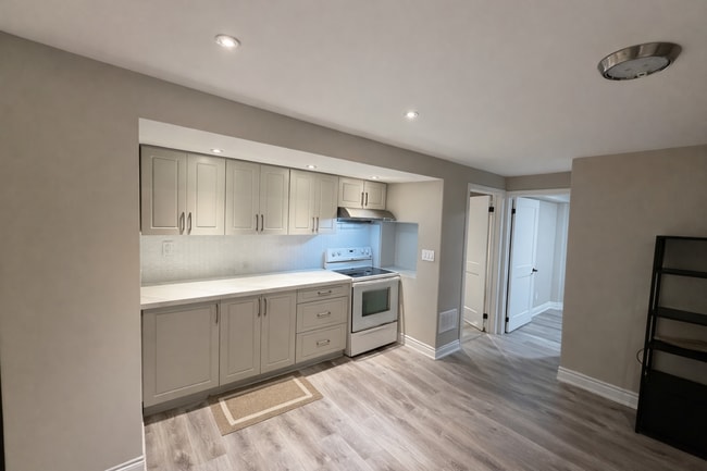 Building Photo - 56 Royal Orchard Dr